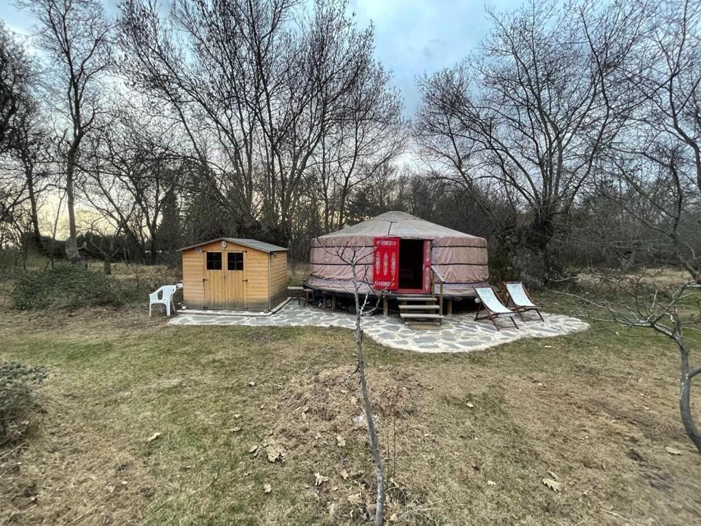 Вилла La Yurta De Gaia Сан-Лоренсо-де-Эль-Эскориаль Экстерьер фото